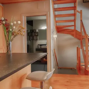 בקתה Saplan Real Estate Sarraera